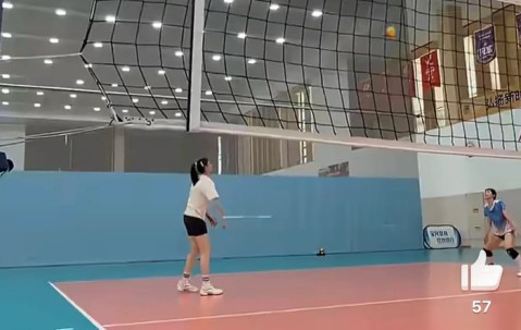 MK体育app下载-暖心：李盈莹开启有球康复训练，球迷喊话：健康第一，别着急回归|中国女排|朱婷|伤病|身体|女排_新浪体育_新浪新闻