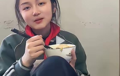 MK体育官方入口-用10块钱，两天赚80万，小女孩的“神操作”真让人震惊！